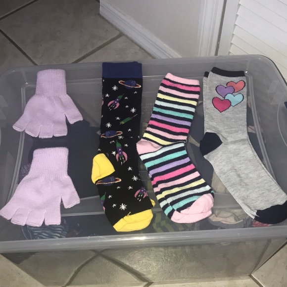 Hanna Andersson Other - 🖤💜HANNA ANDERSSON SPACE SOCKS WITH GLOVES AND OTHER SOCKS💜🖤